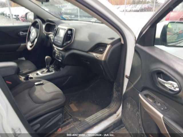 1C4PJMCB6HW636351 Jeep Cherokee Latitude 4x4