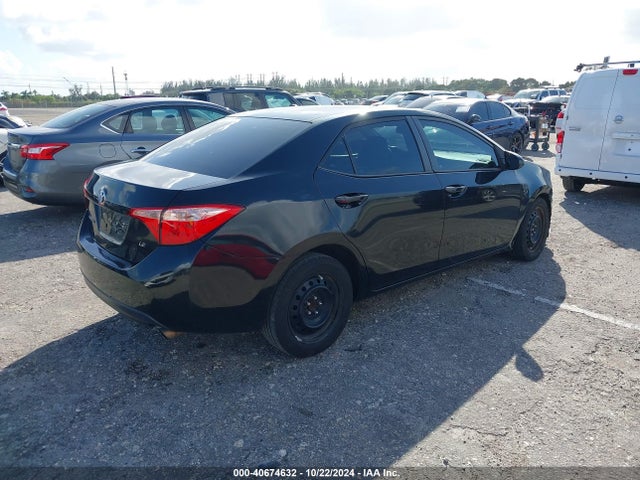 Toyota COROLLA LE 2017 2T1BURHE2HC951397 Image 4