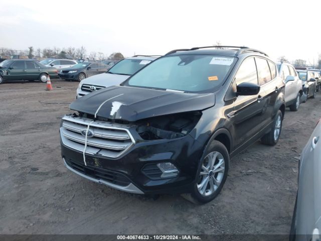 Ford ESCAPE SE 2018 1FMCU9GD6JUB17053 Image 2