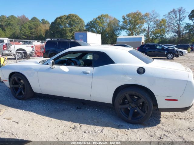 2C3CDZAGXGH113644 Dodge Challenger Sxt