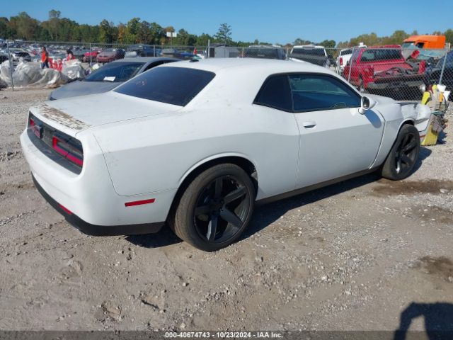 2C3CDZAGXGH113644 Dodge Challenger Sxt