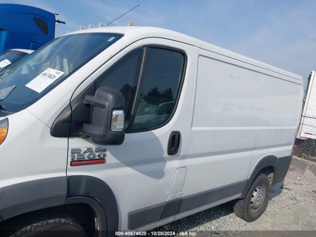 3C6TRVNG2JE111638 RAM Promaster 1500 Low Roof 118 Wb