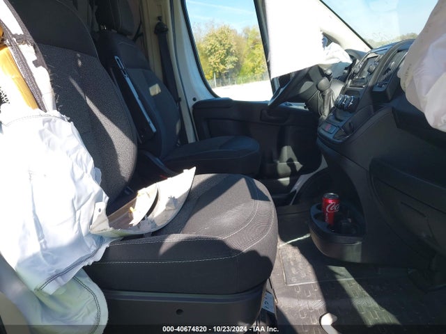 3C6TRVNG2JE111638 RAM Promaster 1500 Low Roof 118 Wb