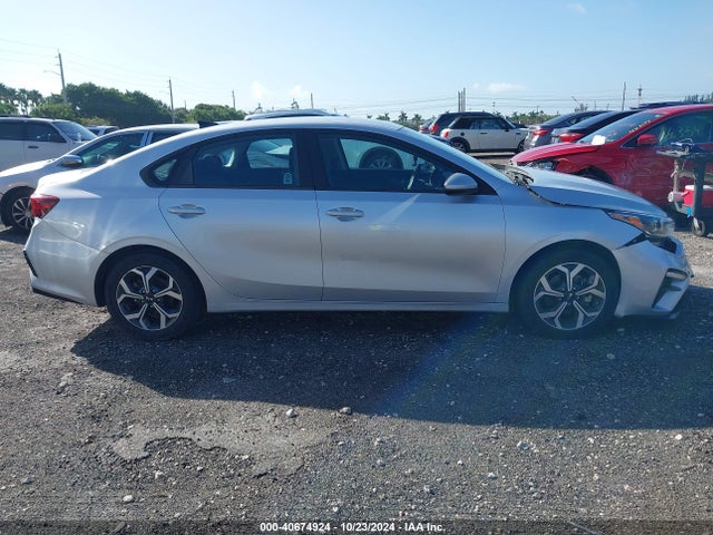 KIA Forte Lxs 2020 3KPF24AD9LE221640 Image 13