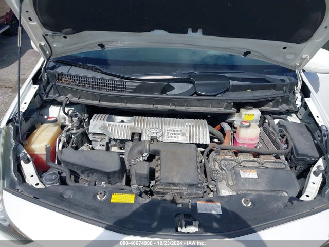 Toyota Prius V Two 2015 JTDZN3EU7FJ015703 Image 10