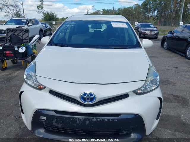 Toyota Prius V Two 2015 JTDZN3EU7FJ015703 Image 12