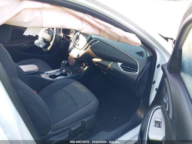1G1ZE5ST0HF185536 Chevrolet MALIBU 1LT