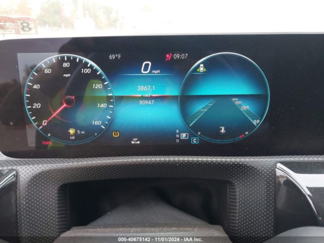 WDD3G4EB0KW029367 Mercedes-Benz A 220