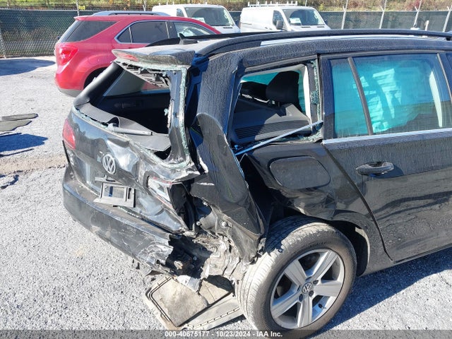 3VWCA7AU9FM506854 Volkswagen Golf Sportwagen Tdi S 4-door