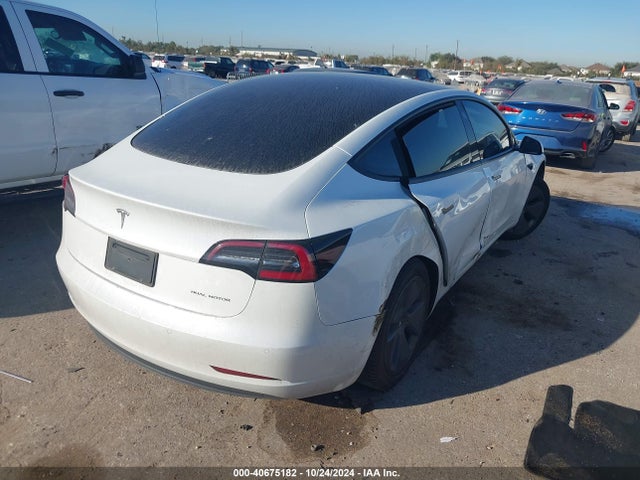 2021 TESLA MODEL 3 5YJ3E1EB6MF055607 Photo 3
