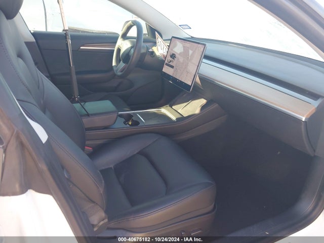 2021 TESLA MODEL 3 5YJ3E1EB6MF055607 Photo 4