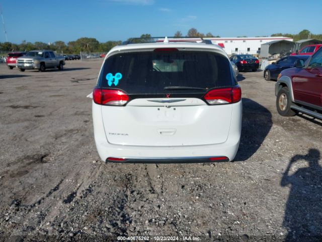 2C4RC1BG2KR561095 Chrysler Pacifica Touring L