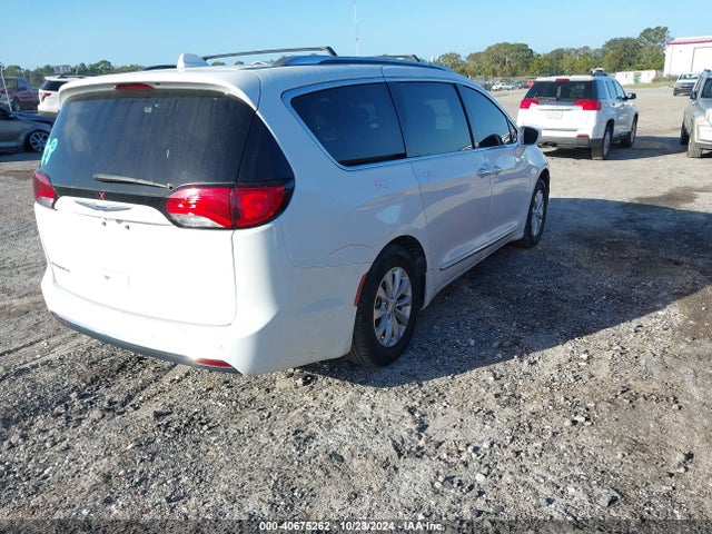 2C4RC1BG2KR561095 Chrysler Pacifica Touring L