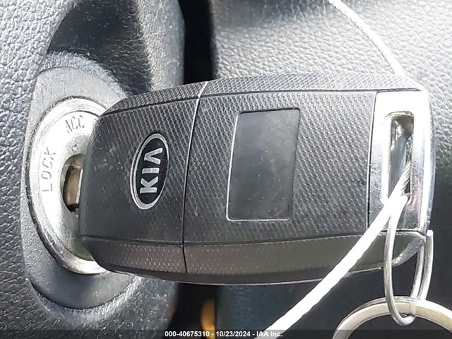 KIA Optima Lx 2018 5XXGT4L38JG180069 Image 11
