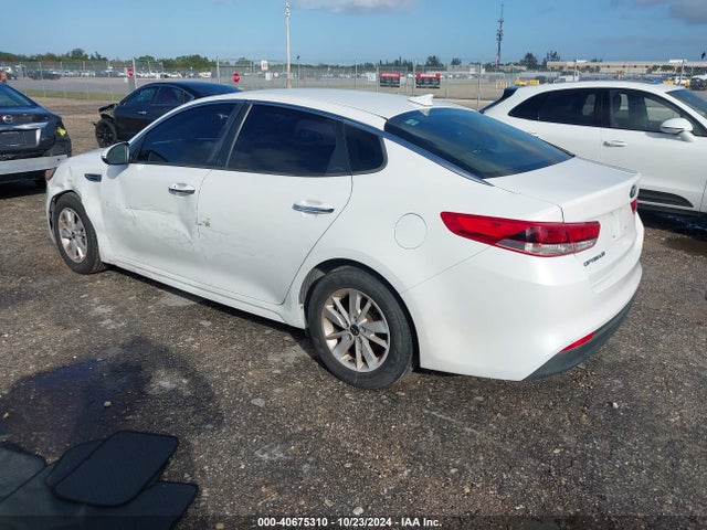 KIA Optima Lx 2018 5XXGT4L38JG180069 Image 3