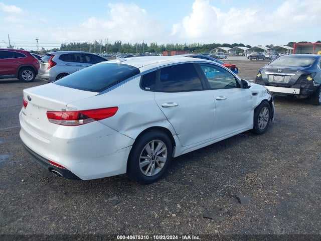 KIA Optima Lx 2018 5XXGT4L38JG180069 Image 4