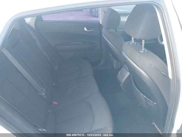 KIA Optima Lx 2018 5XXGT4L38JG180069 Image 8