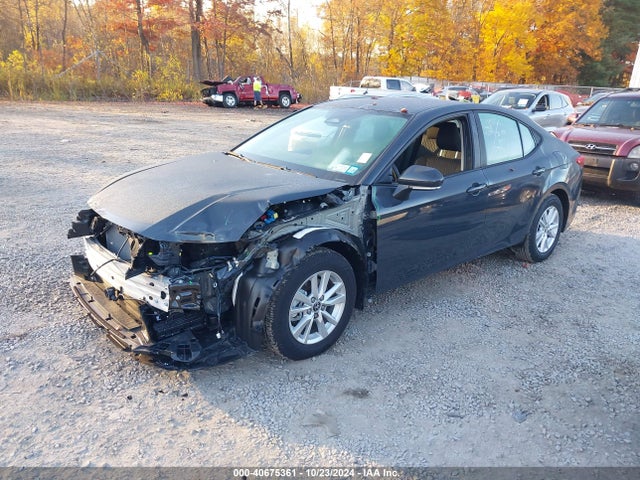 Toyota CAMRY LE 2025 4T1DAACK7SU521595 Image 2