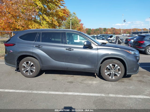 5TDGZRBH6LS010111 Toyota Highlander Xle