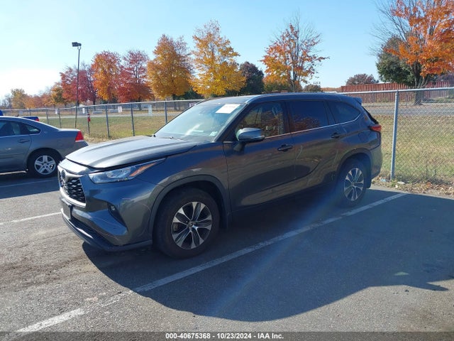 5TDGZRBH6LS010111 Toyota Highlander Xle