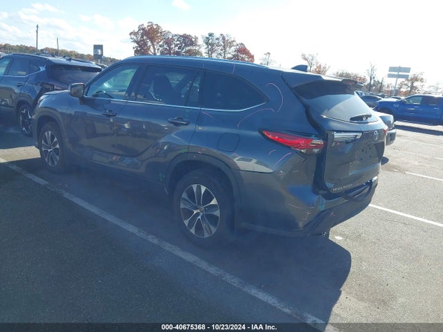 5TDGZRBH6LS010111 Toyota Highlander Xle