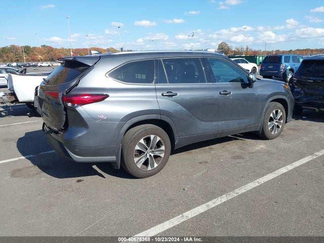 5TDGZRBH6LS010111 Toyota Highlander Xle