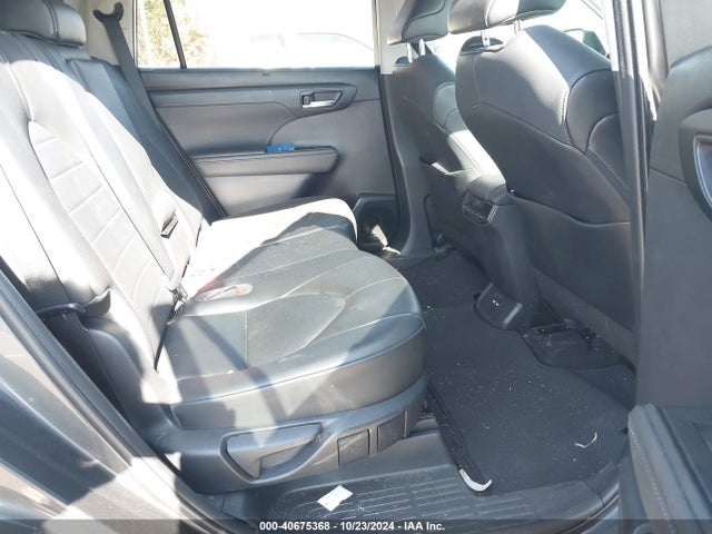 5TDGZRBH6LS010111 Toyota Highlander Xle