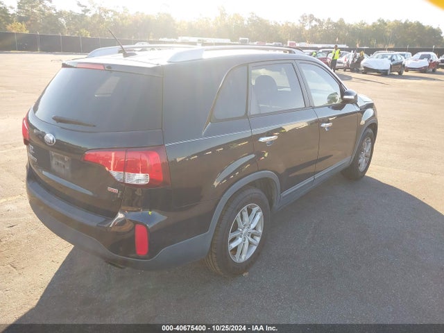 KIA SORENTO LX 2014 5XYKT3A63EG454734 Image 4