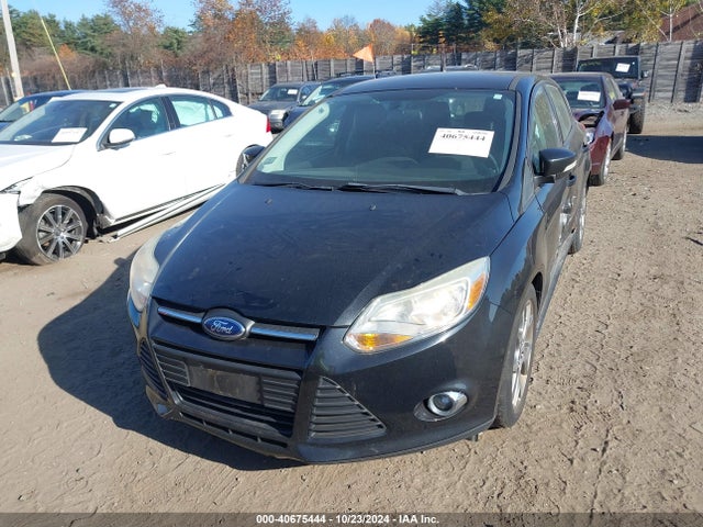 1FADP3K25EL271824 Ford FOCUS SE