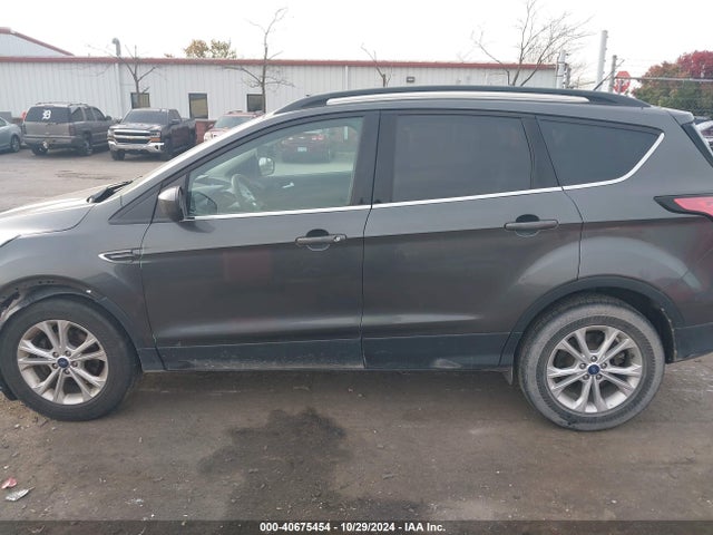 Ford ESCAPE SE 2018 1FMCU0GD1JUC49360 Image 15