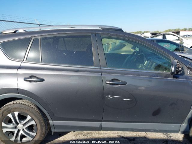 JTMZFREV6HJ722285 Toyota RAV4 LE