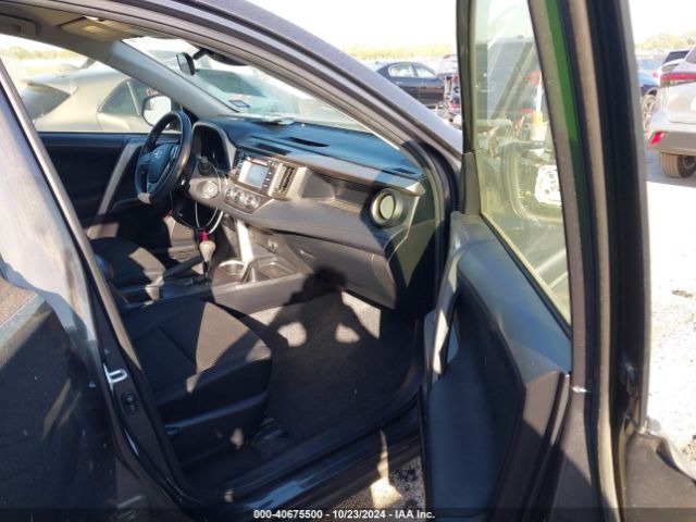 JTMZFREV6HJ722285 Toyota RAV4 LE