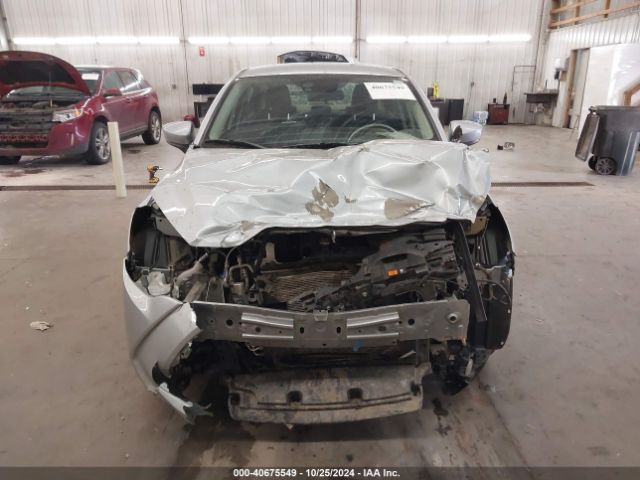 3MYDLBYVXKY518390 Toyota YARIS LE