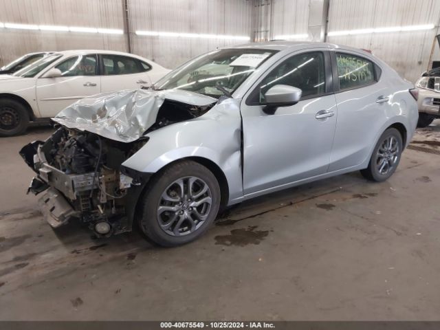 3MYDLBYVXKY518390 Toyota YARIS LE
