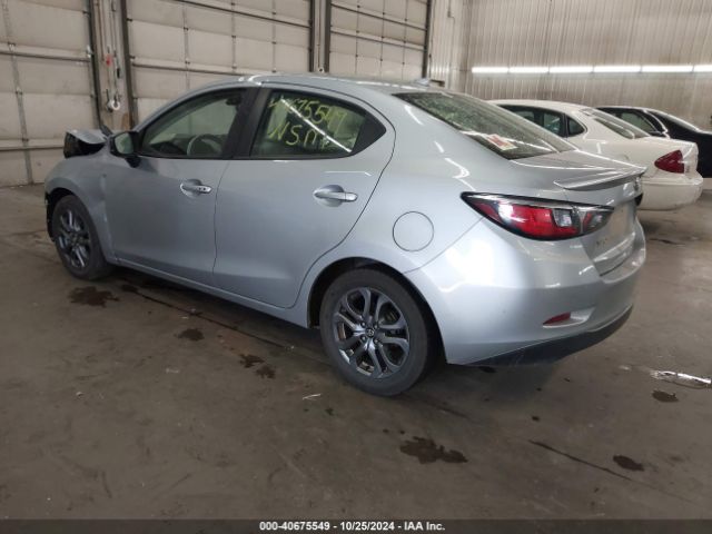3MYDLBYVXKY518390 Toyota YARIS LE