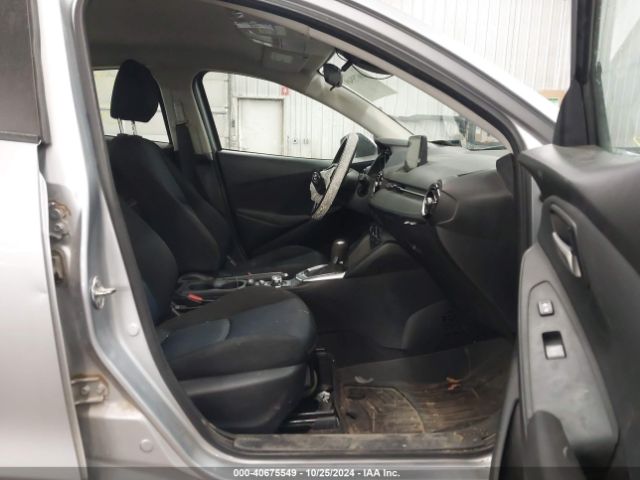 3MYDLBYVXKY518390 Toyota YARIS LE