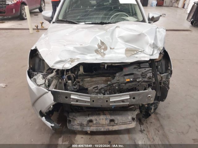 3MYDLBYVXKY518390 Toyota YARIS LE
