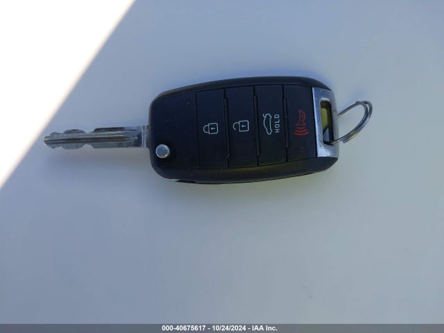 KIA FORTE LX 2017 3KPFK4A7XHE044341 Image 11