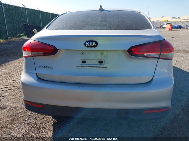 KIA FORTE LX 2017 3KPFK4A7XHE044341 Image 17