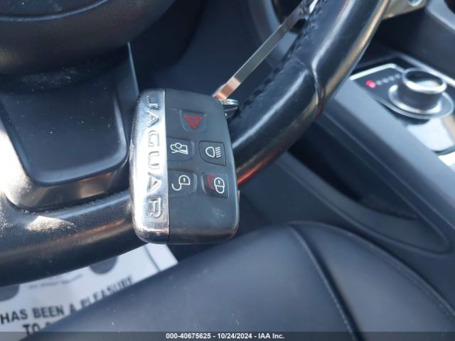 2017 JAGUAR F-PACE SADCJ2BV4HA092187 Photo 10