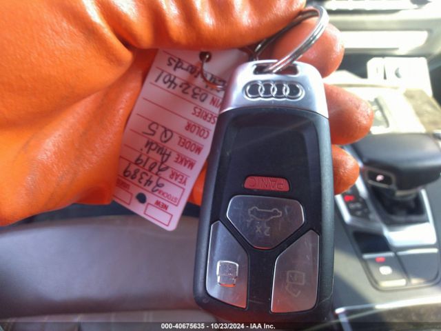 WA1BNAFY2K2032401 Audi Q5 45 Premium