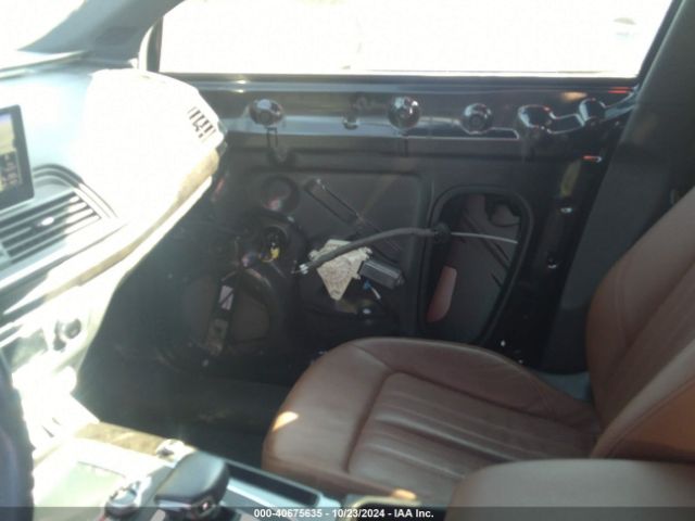WA1BNAFY2K2032401 Audi Q5 45 Premium