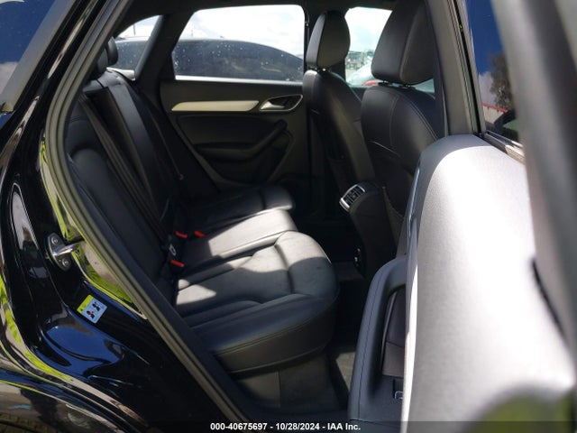 WA1BCCFS8JR031157 Audi Q3 2.0t Premium/2.0t Sport Premium