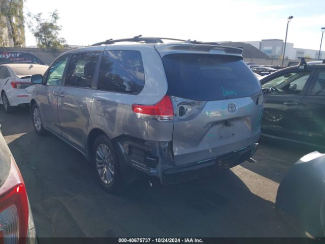 5TDYK3DC2ES426554 Toyota Sienna Xle/limited