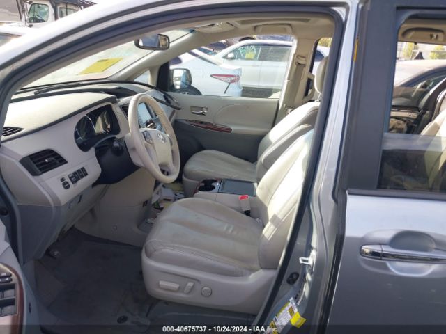 5TDYK3DC2ES426554 Toyota Sienna Xle/limited