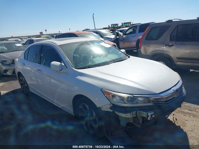 2016 1HGCR3F86GA035147 main image