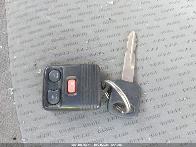 1FBNE3BL3EDA25821 Ford E-350 Super Duty Xlt