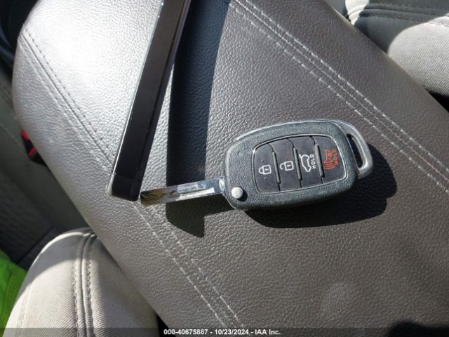 5XYZUDLB8HG490564 Hyundai Santa Fe Sport 2.4l