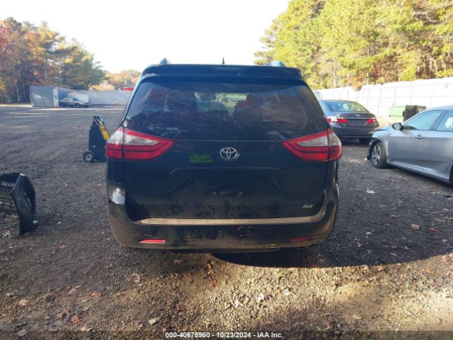 5TDYZ3DC6KS019800 Toyota Sienna Xle 8 Passenger