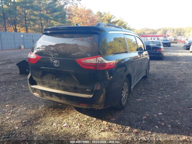 5TDYZ3DC6KS019800 Toyota Sienna Xle 8 Passenger
